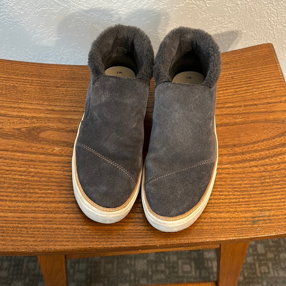 Tom’s slip on booties women’s size 7